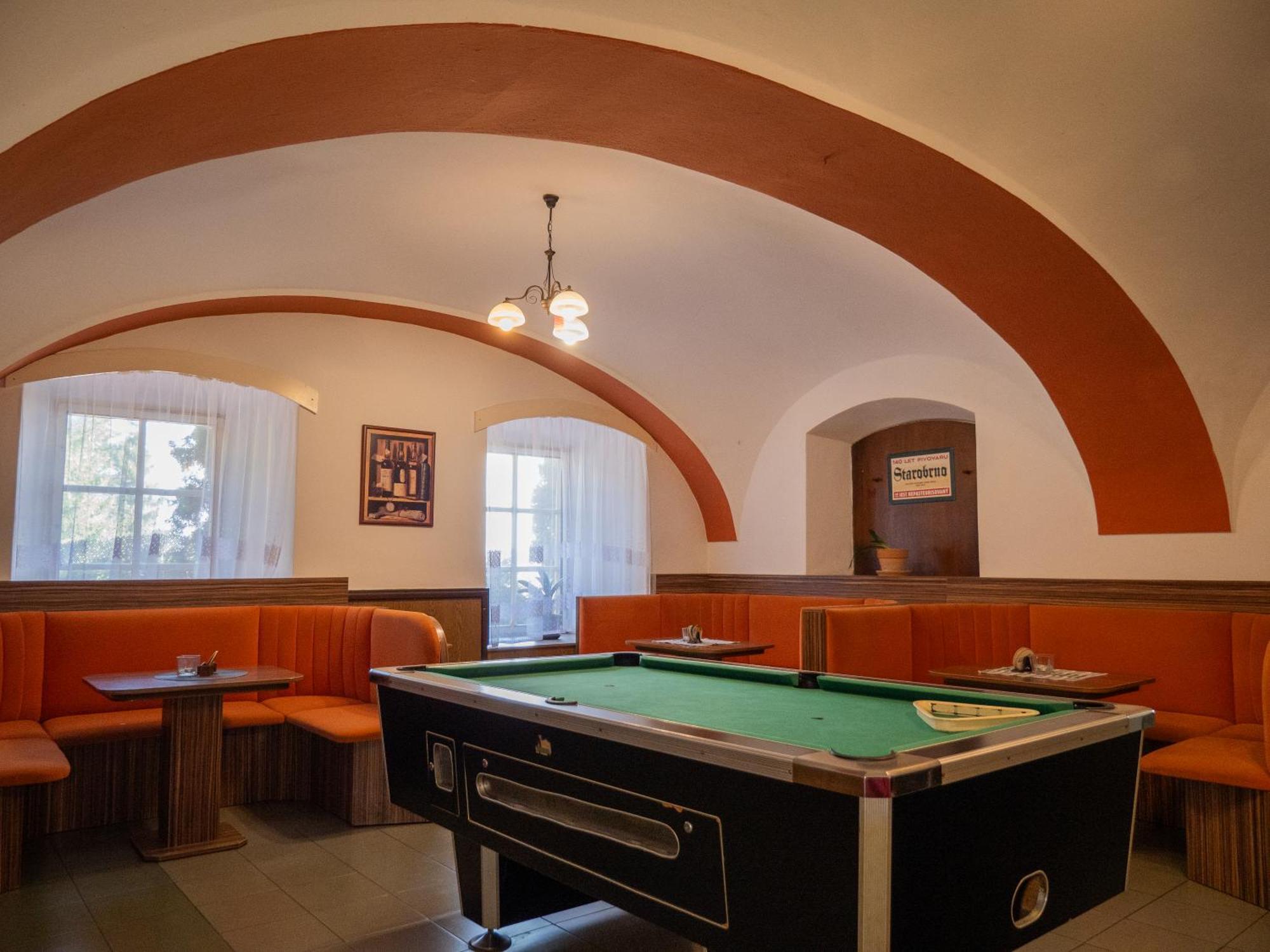Hotel Club Vranovska Ves Luaran gambar