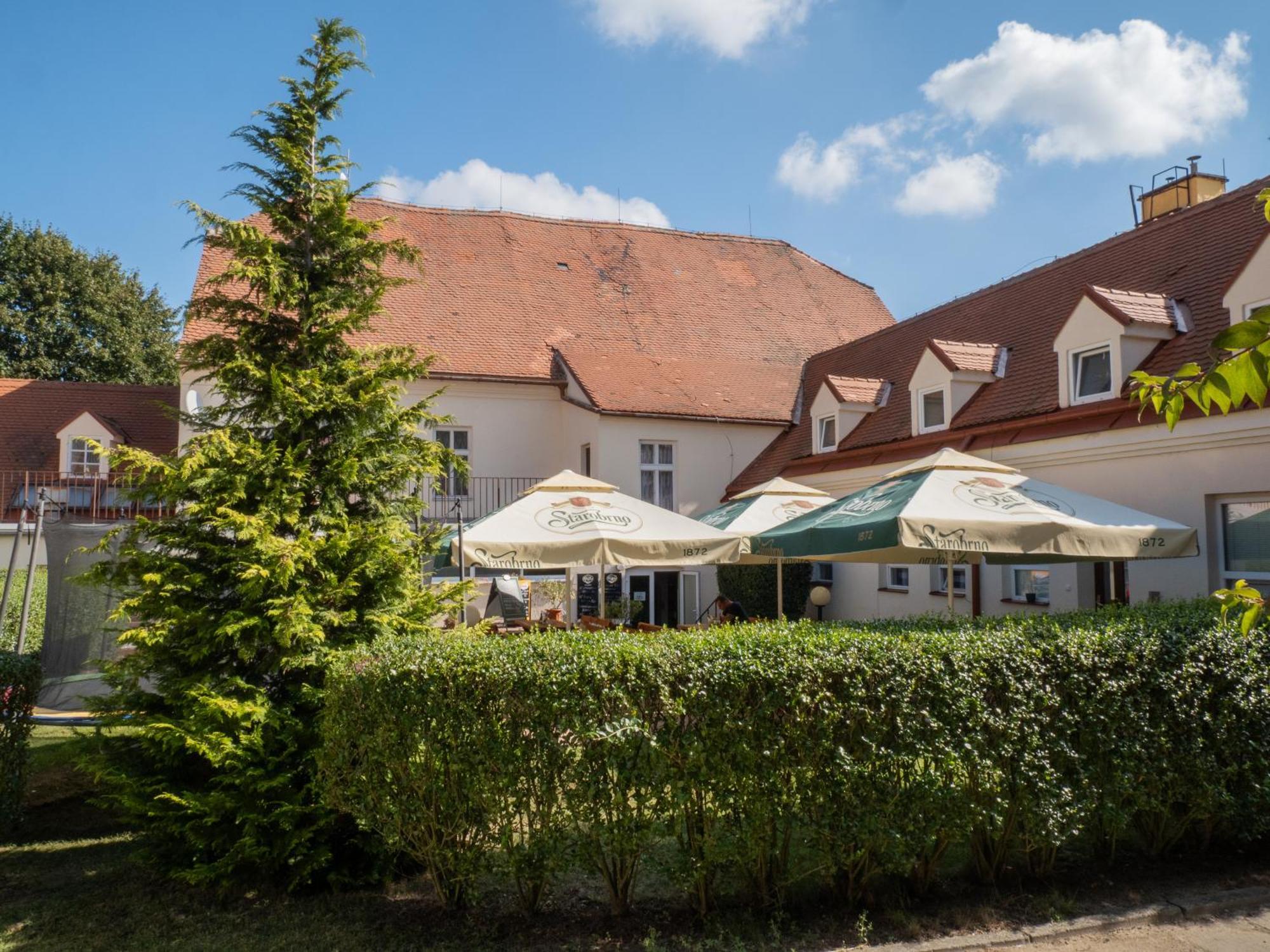 Hotel Club Vranovska Ves Luaran gambar