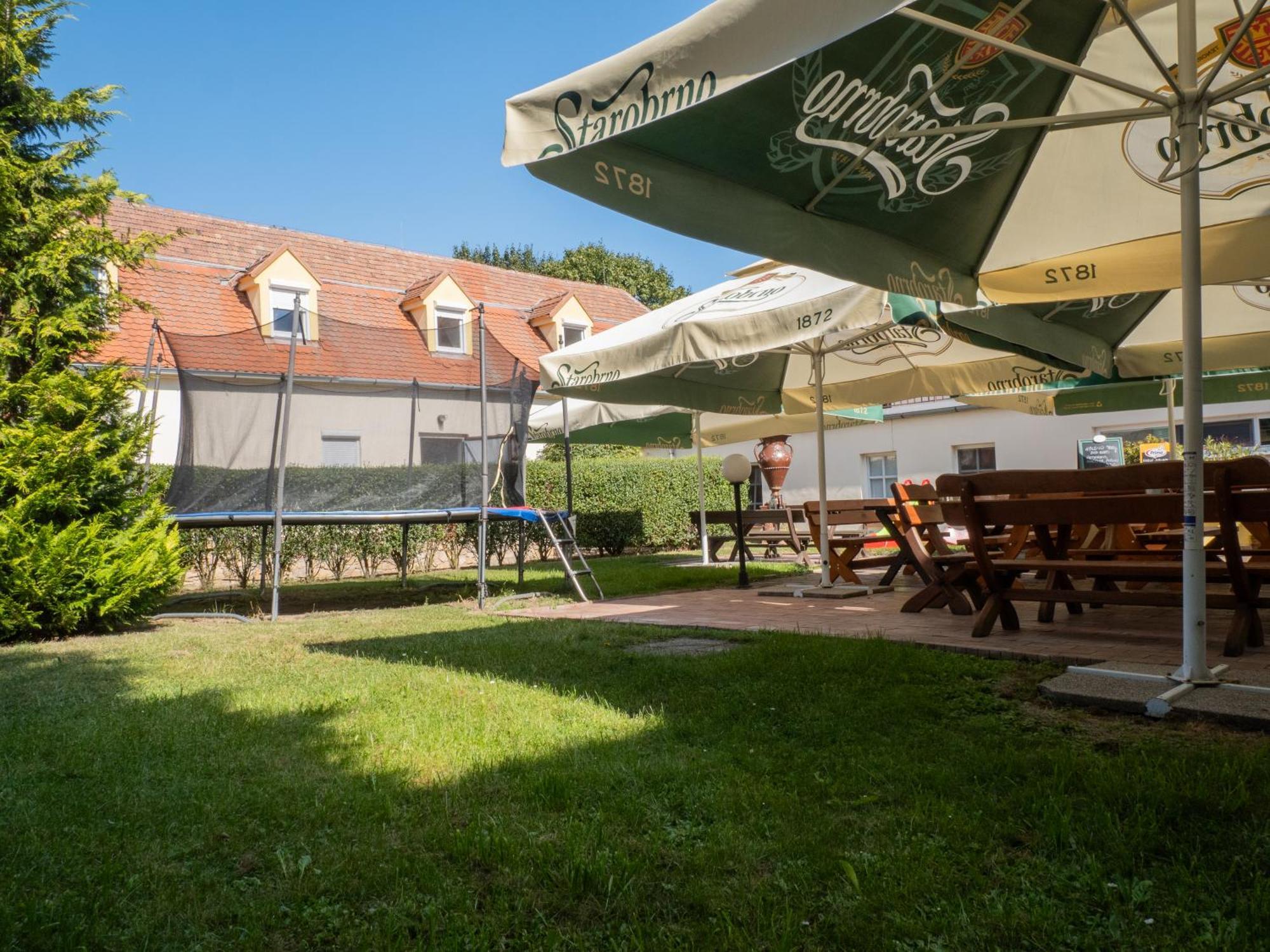 Hotel Club Vranovska Ves Luaran gambar