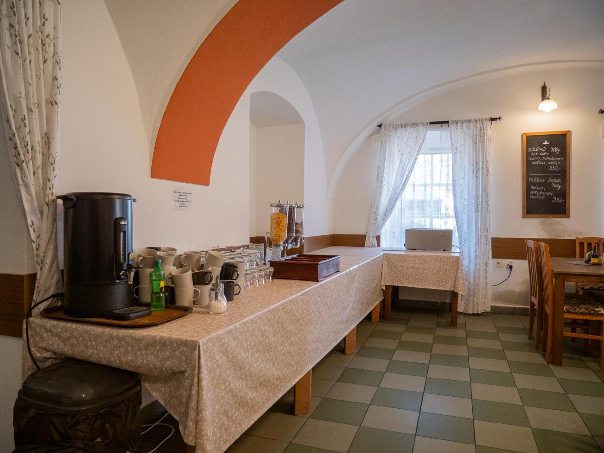 Hotel Club Vranovska Ves Luaran gambar