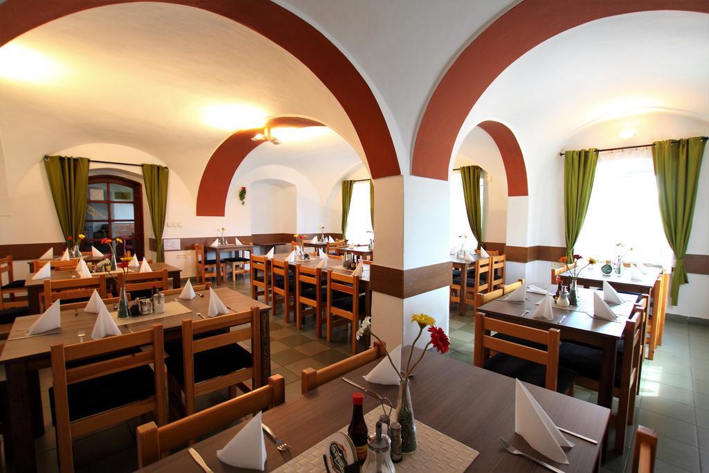 Hotel Club Vranovska Ves Luaran gambar