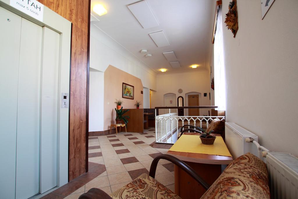 Hotel Club Vranovska Ves Luaran gambar