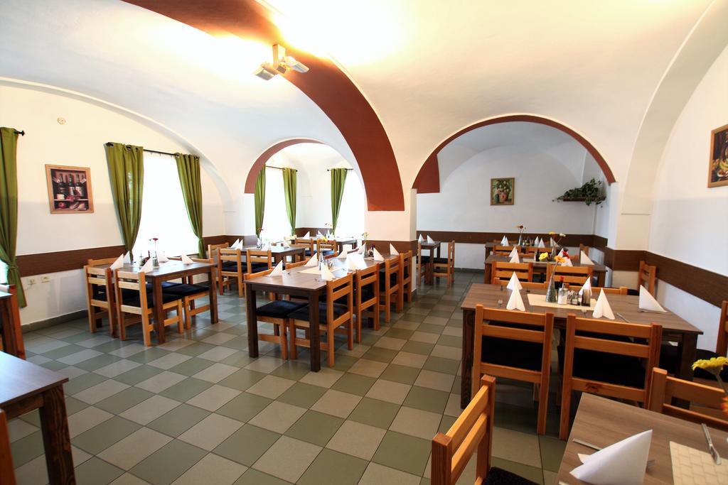 Hotel Club Vranovska Ves Luaran gambar